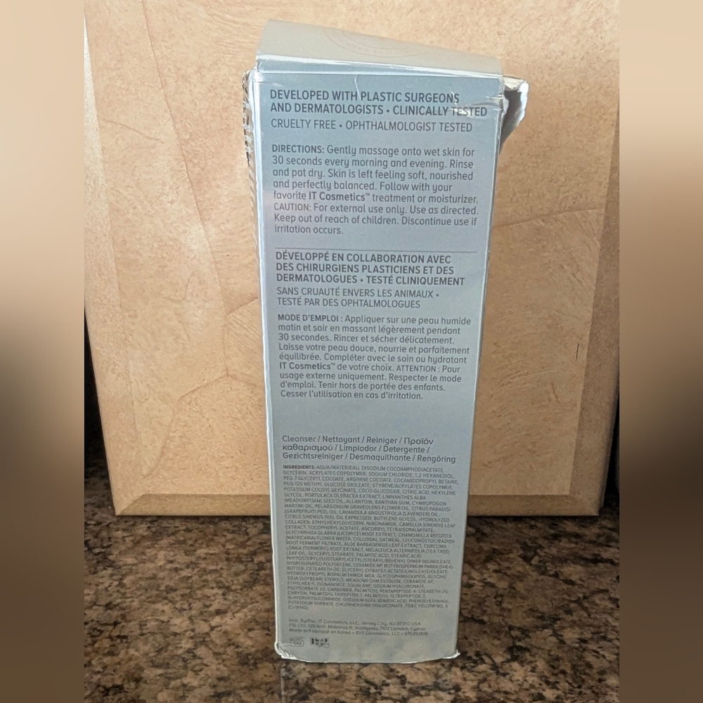 NIB It Cosmetics Confidence in a Cleanser Full Size Sealed - Picture 4 of 7